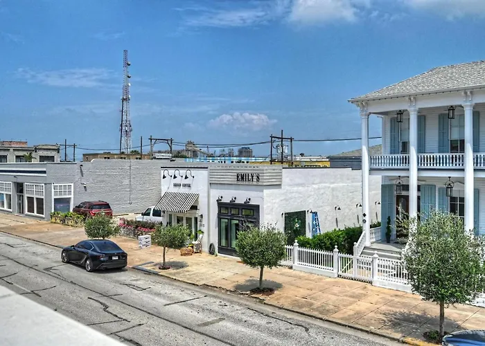 Sugars Inn Room 4 Historic Nola Charm In Downtown Galveston